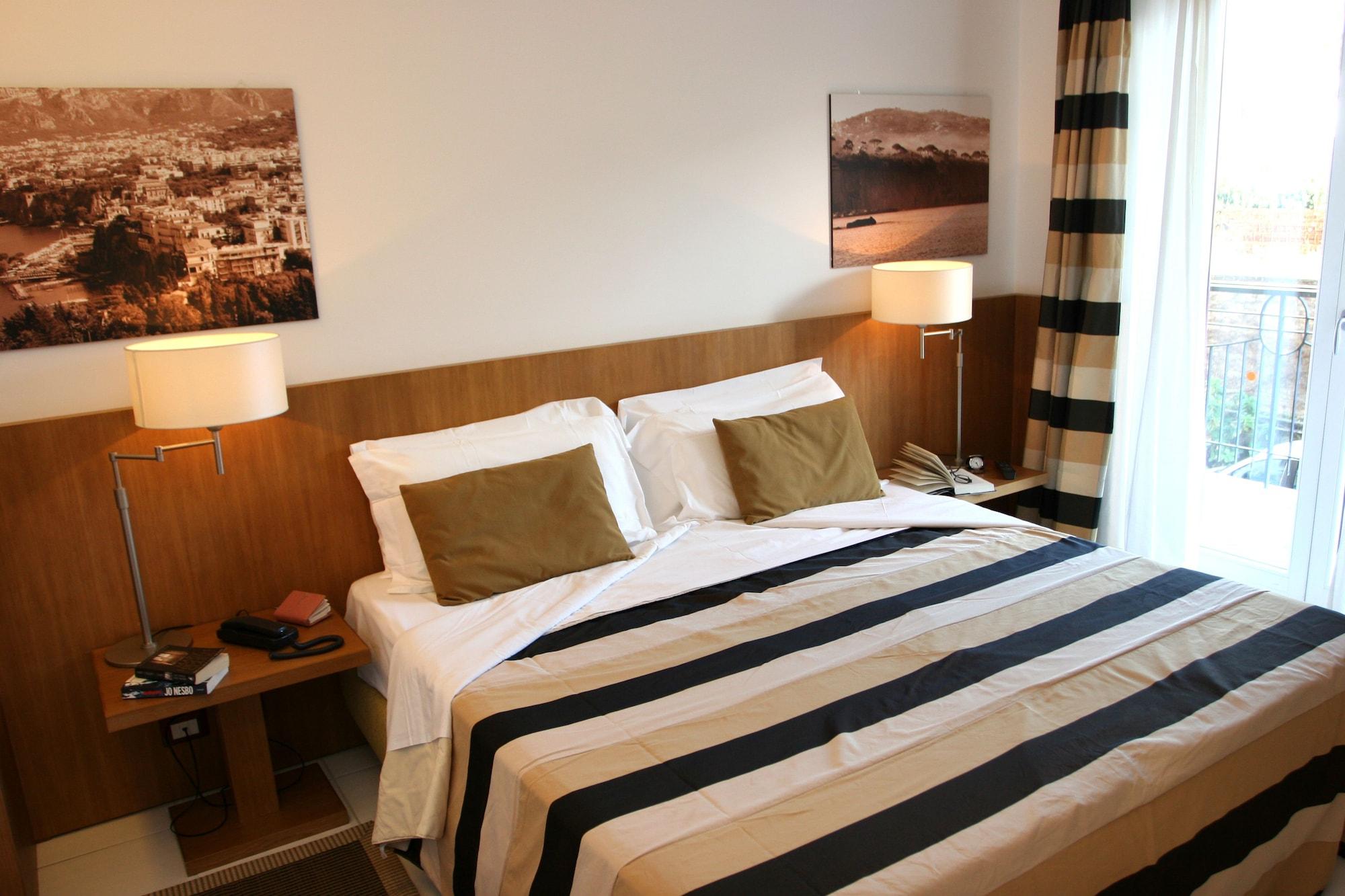 Rota Suites Sorrento Dış mekan fotoğraf